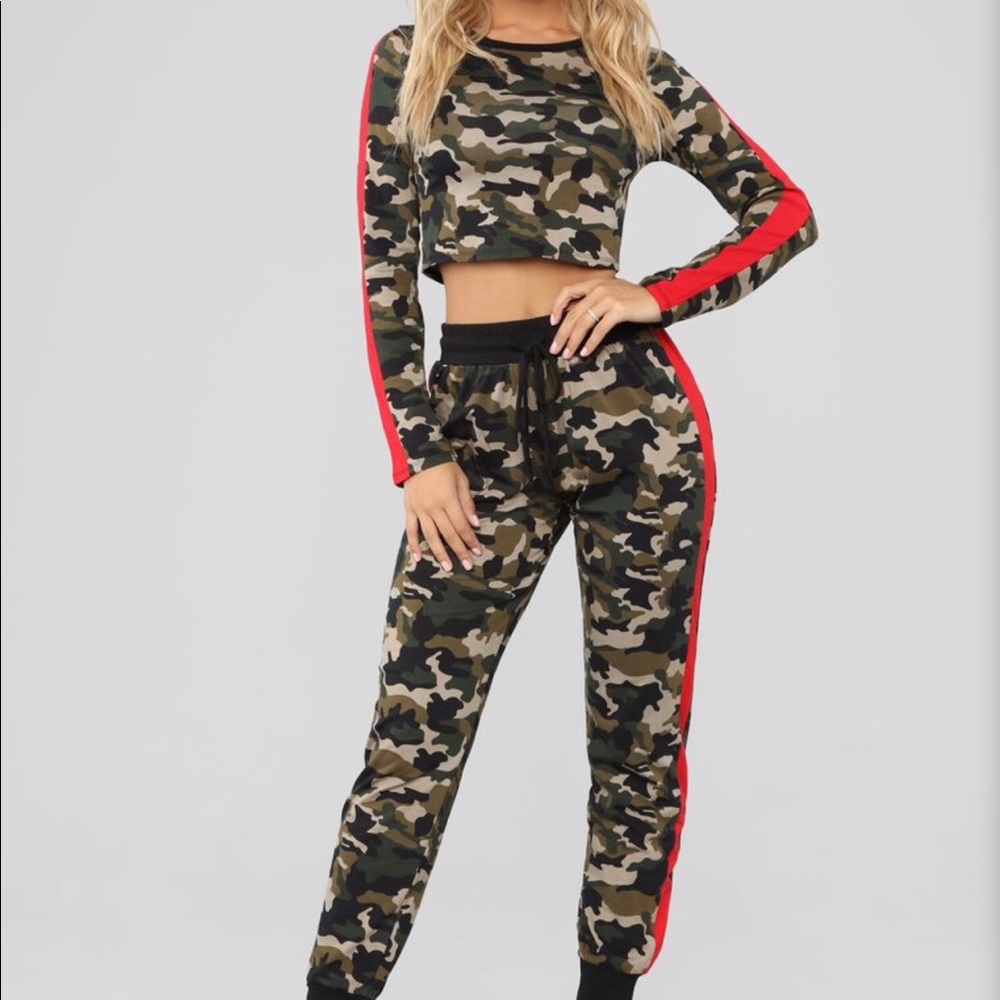 Fashion nova! Tracksuit